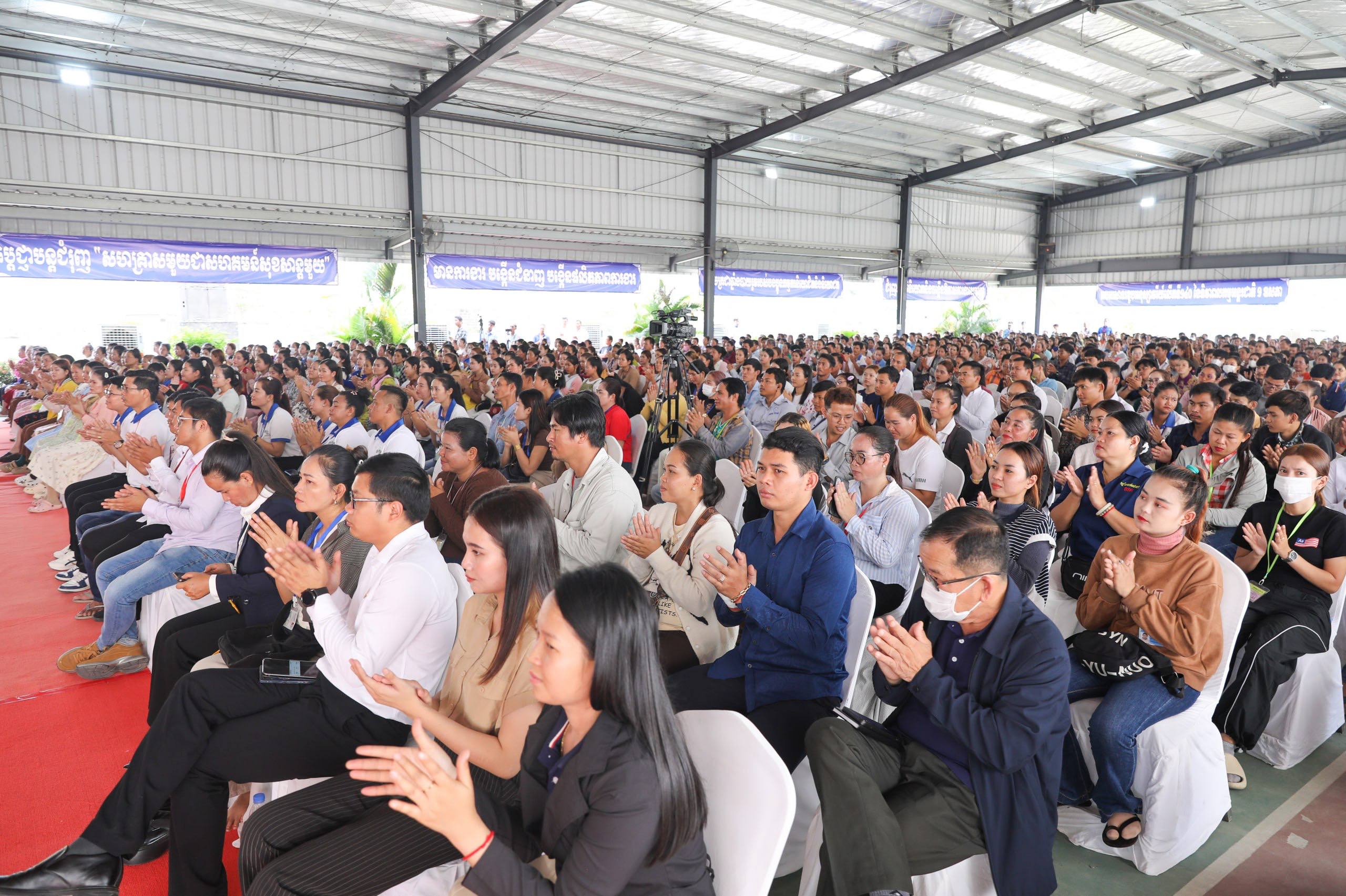 រដ្ឋមន្រ្តីក្រសួងការងារ ចាត់ទុកបងប្អូនកម្មករនិយោជិតជាវីរបុរសនៃគ្រួសារ និងសង្គមជាតិ