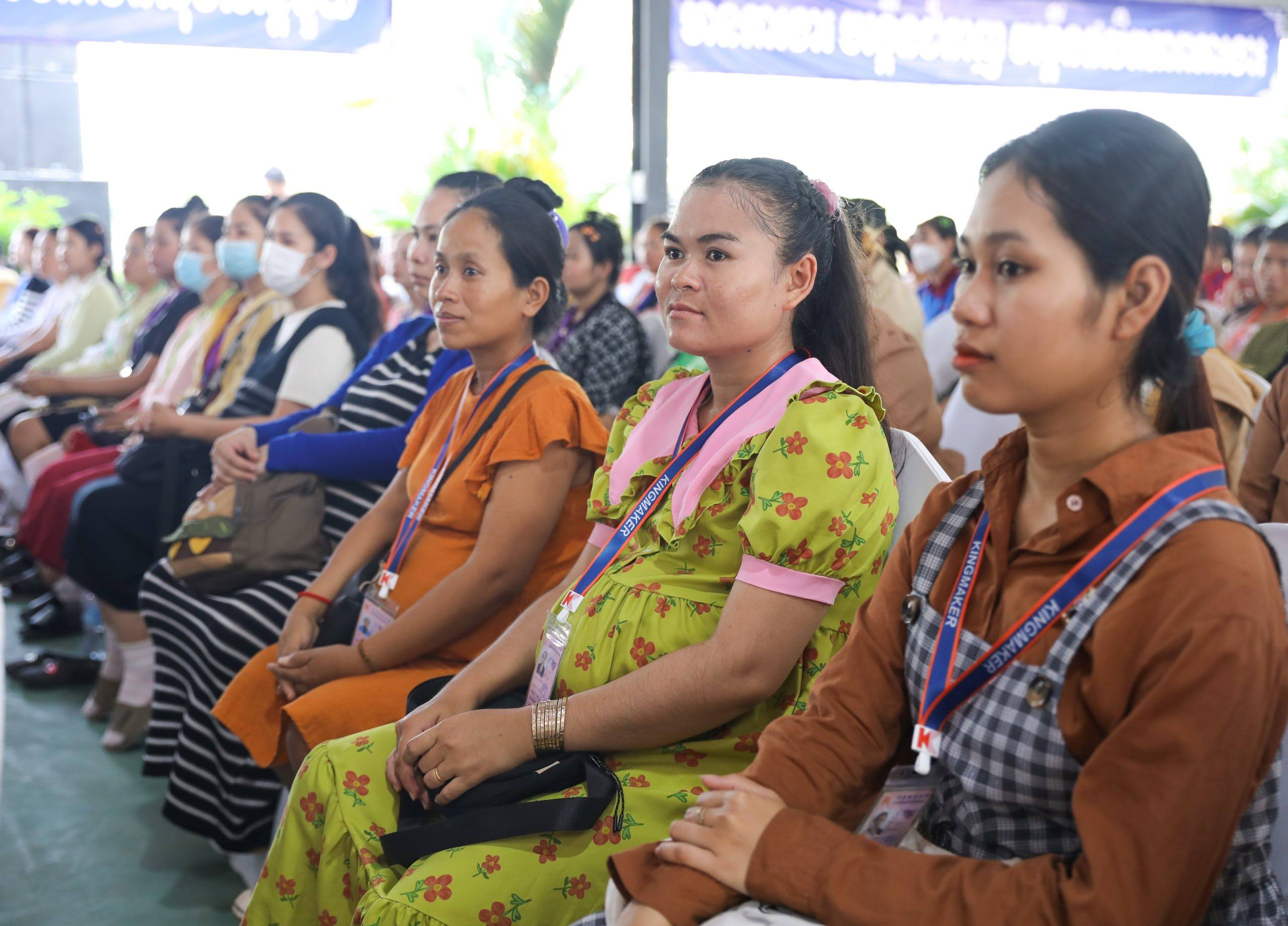 រដ្ឋមន្រ្តីក្រសួងការងារ ចាត់ទុកបងប្អូនកម្មករនិយោជិតជាវីរបុរសនៃគ្រួសារ និងសង្គមជាតិ