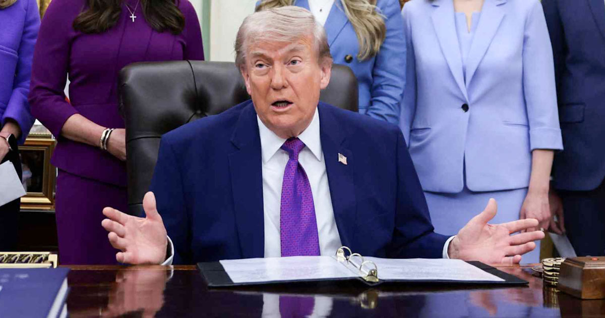 លោក Trump ថា បទឈប់បាញ់ជាមួយអ៊ីរ៉ង់ «ជិតដួលរលំ» ខណៈក្តីសង្ឃឹមលើកិច្ចព្រមព្រៀងកាន់តែស្រពិចស្រពិល