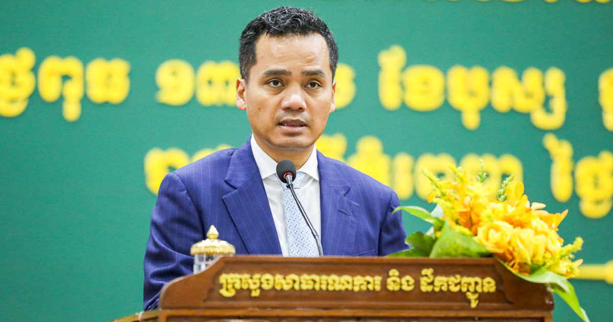 ឯកឧត្តមឧបនាយករដ្ឋមន្ត្រី លើកទឹកចិត្តឱ្យបង្កើនការរឹងបន្តច្បាប់ចរាចរណ៍ទាំងយប់ទាំងថ្ងៃបន្ថែមទៀត ខណៈយុទ្ធនាការ ១០រាត្រី នៅភ្នំពេញហុចផលគួរឱ្យកត់សម្គាល់!