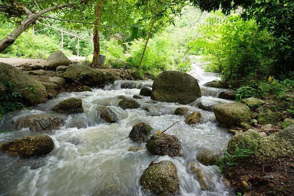 ទឹកជ្រោះផ្អោកគីរីវង់ ជារមណីយដ្ឋានដ៏ពេញនិយមមួយក្នុងខេត្តតាកែវ