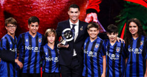 Ronaldo ទទួលបានពានរង្វាន់ពិសេស សម្រាប់ការតំណាងឱ្យប្រទេសព័រទុយហ្គាល់ នៅលើឆាកអន្តរជាតិ