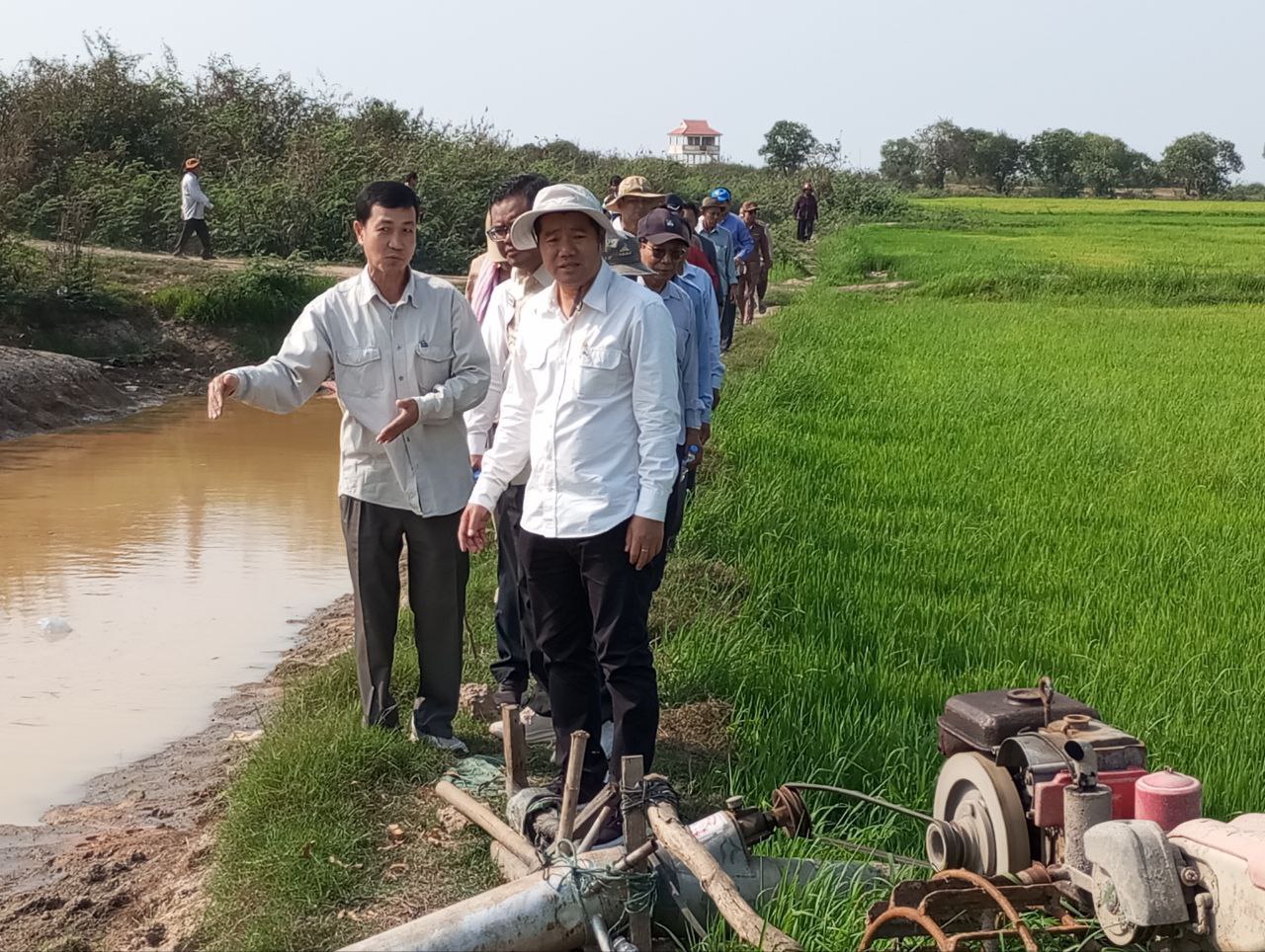 ស្រូវប្រាំងជាង ១.០០០ហិកតា របស់ប្រជាកសិករនៅសង្កាត់ចុងឃ្នៀសត្រូវបានជួយសង្គ្រោះ