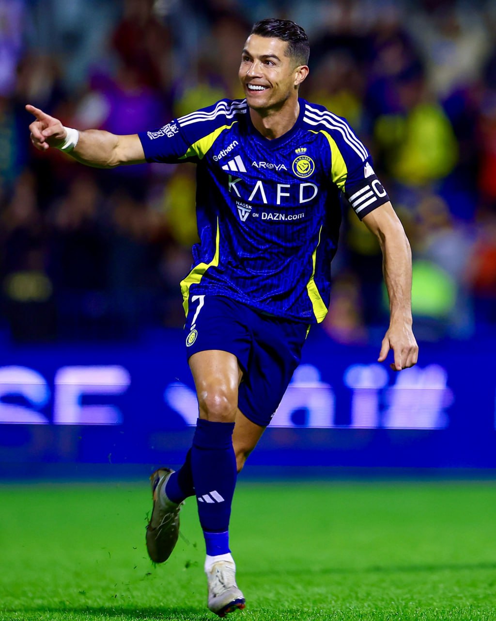 Ronaldo ក្លាយជាអត្តពលិកដែលរកចំណូលបានច្រើនជាងគេបំផុតលើពិភពលោក ក្នុងរយៈពេល២ឆ្នាំជាប់គ្នា