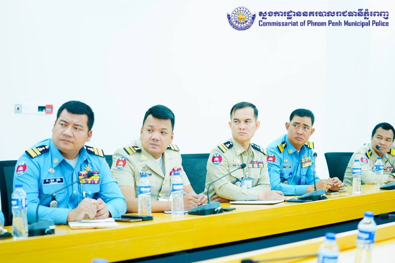 ស្នងការដ្ឋាននគរបាលរាជធានីភ្នំពេញ បើកវគ្គបណ្តុះបណ្តាលបំប៉នជំនាញស្តីពីយុទ្ធសាស្រ្តបន្សាបព័ត៌មានក្លែងក្លាយ និងព័ត៌មានមិនពិត ដល់សិក្ខាកាមសរុបចំនួន៥០នាក់