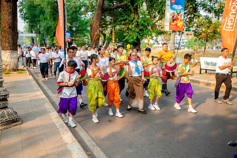 អាជ្ញាធរខេត្តសៀមរាប ជំរុញឱ្យពលរដ្ឋដាំដុះ និងចិញ្ចឹមសត្វជាលក្ខណៈគ្រួសារ បង្កើនភាពមានស្បៀងអាហារឱ្យបានគ្រប់គ្រាន់