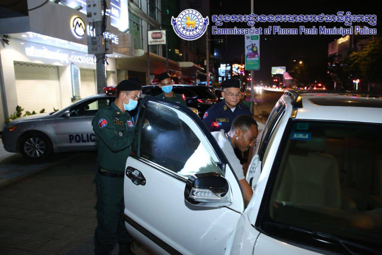 មួយថ្ងៃ​ រកឃើញយានយន្តល្មើសច្បាប់ចរាចរណ៍​ ៣៨១គ្រឿង ត្រូវបានផាកពិន័យ