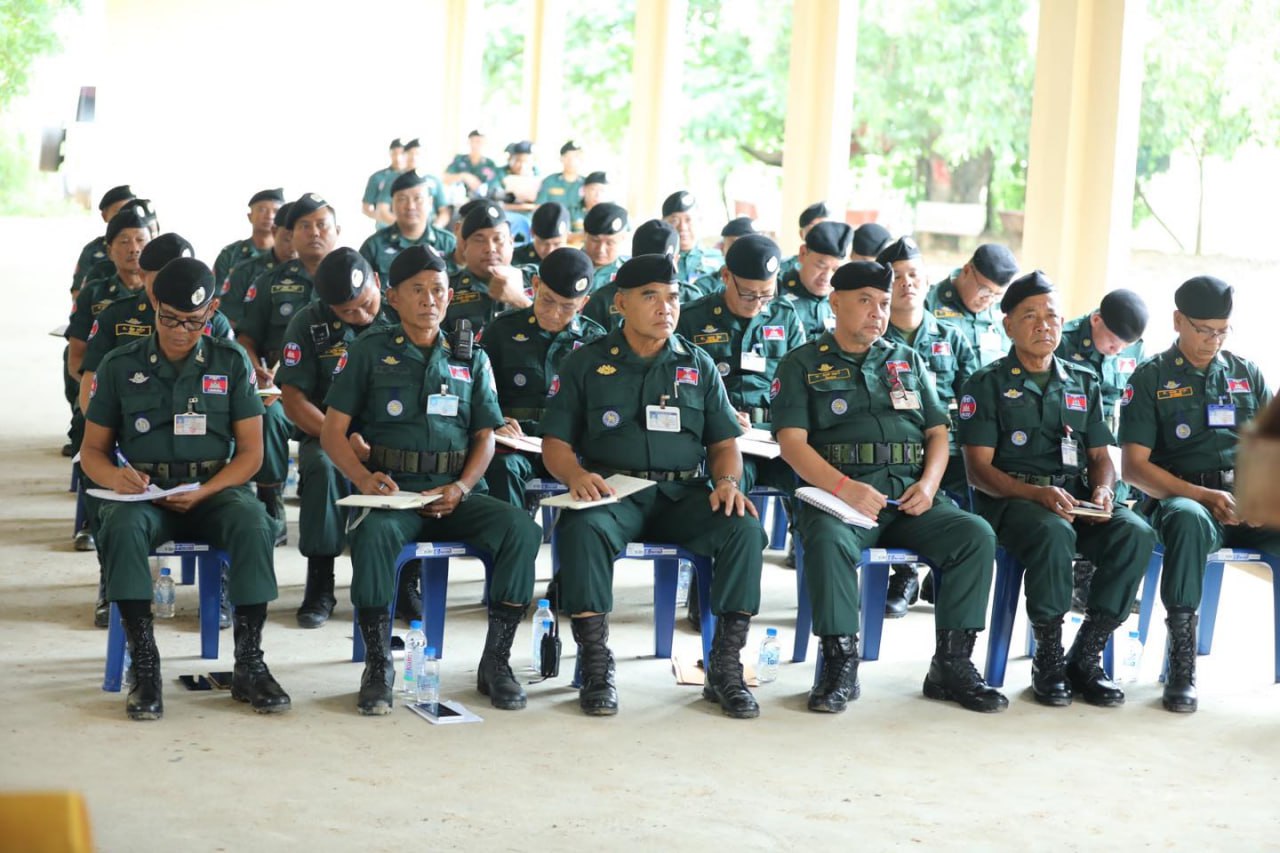 លោកឧត្តមសេនីយ៍ទោ សិទ្ធិ ឡោះ ពង្រឹងការងារតាមខ្សែបន្ទាត់ព្រំដែន